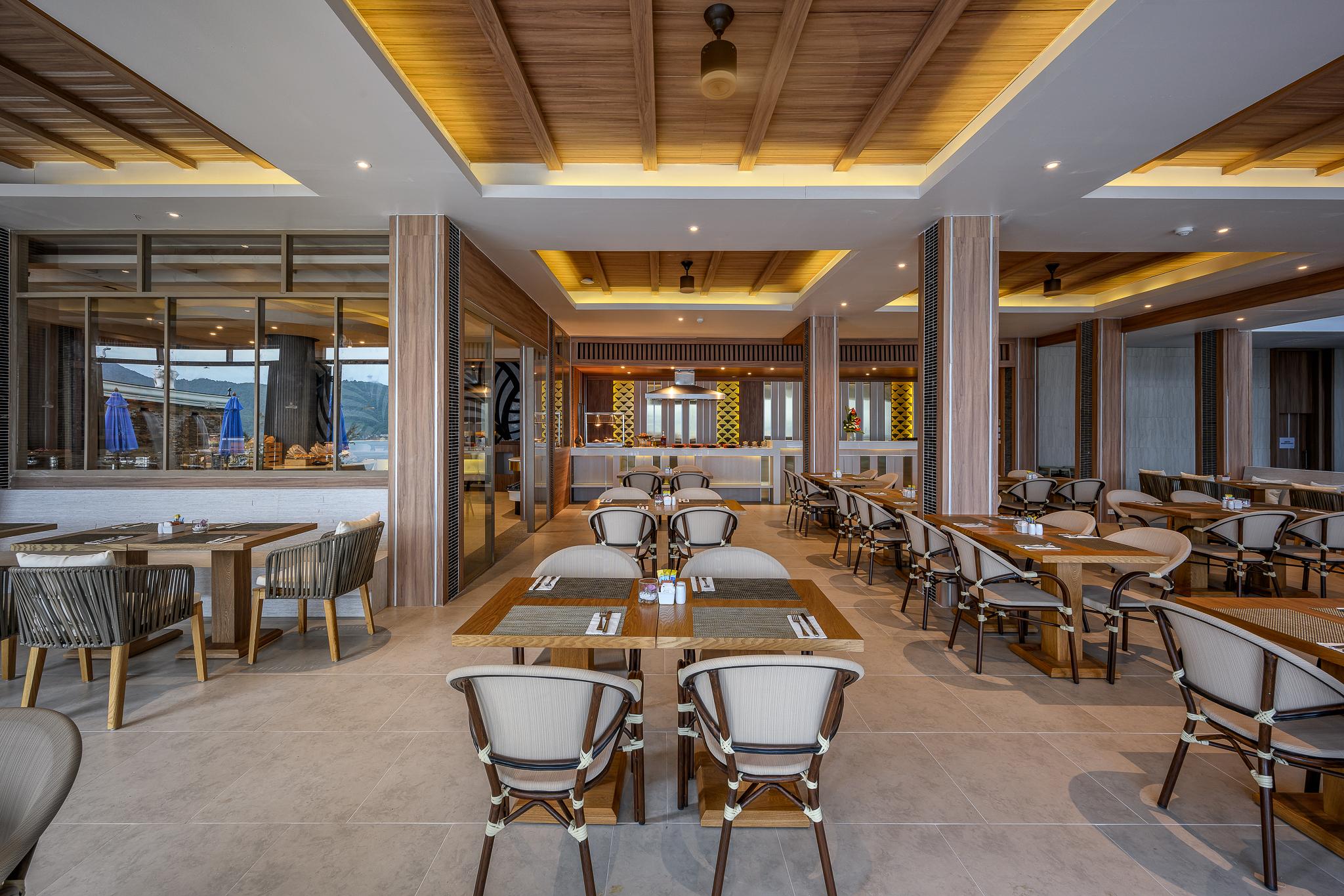 Namaka Resort Kamala المظهر الخارجي الصورة The restaurant at the resort