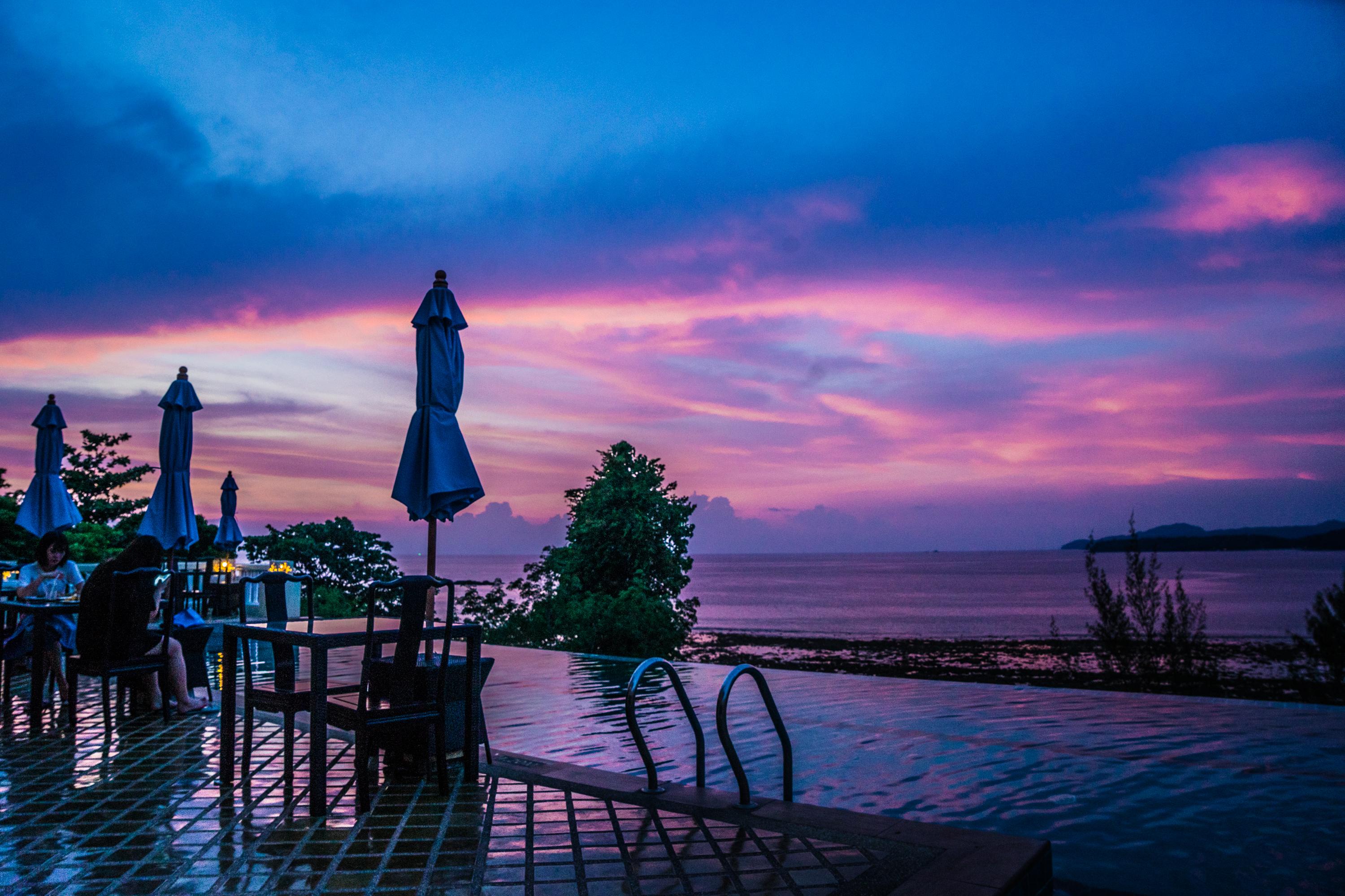 Namaka Resort Kamala المظهر الخارجي الصورة Sunset at the beach